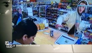 Etats-Unis : Découvrez l'incroyable réaction d'une femme face à un braqueur armé dans son épicerie