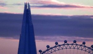 Après une chute de 310 m sans autorisation, un parachutiste est recherché à Londres
