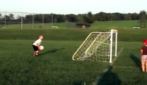 Un gamin s’assomme avec son ballon de foot... KO direct
