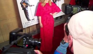 Exclu Vidéo : Elizabeth Olsen éblouissante en rouge !