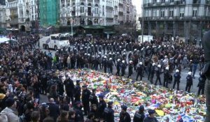 Attentats de Bruxelles: l'enquête se poursuit, veillée en mémoire des victimes