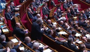 Valls hilare quand un député évoque les "parasites" internes au PS
