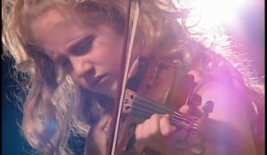 Cette jeune violoniste n'a que 7 ans... Ce qu'elle fait est incroyable !