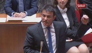 Valls «  condamne avec la plus grande sévérité ceux qui se livrent à des actes inqualifiables contre les forces de l’ordre »