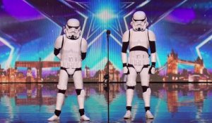 Des Storm Troopers Star Wars dansent dans l'émission Incroyable Talent en Angleterre