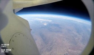 Un atterrissage du point de vue d'une fusée spatiale