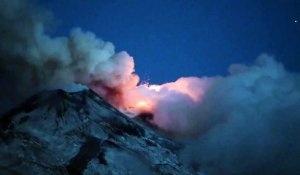 Nouvelles images impressionnantes de l'Etna en éruption
