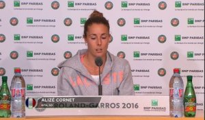 Roland-Garros - Cornet : "Pas du tout joué au physique"