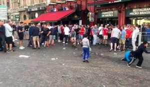 Lille : Des supporters anglais jettent des pièces à des enfants Roms