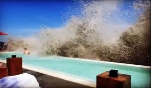 Une vague géante noie une piscine et des touristes à Bali