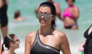 Kourtney Kardashian à la plage à Miami