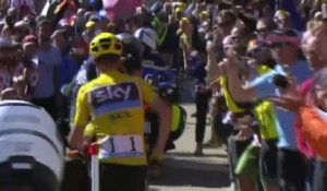 Christopher Froome à pieds dans le final de l'étape du mont ventoux