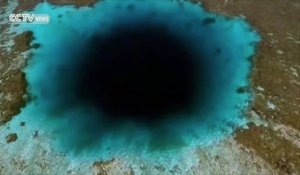 Le trou bleu le plus profond du monde en mer de chine