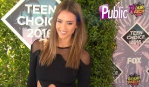 Jessica Alba : On ne voit qu’elle sur le red carpet des Teen Choice Awards 2016 !