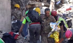 Italie: au moins 38 morts après un puissant séisme
