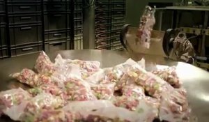 Comment sont fabriqués les bonbons composés de gélatine ? Voici une vidéo qui ne vous mettra pas en appétit !