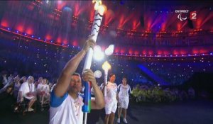 La flamme olympique scintille à nouveau à Rio !
