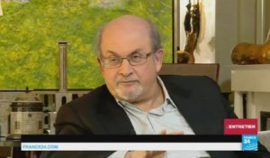 Salman Rushdie : "Je méprise le burkini, mais il ne regarde pas la police"
