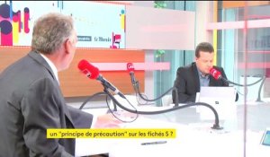 François Bayrou : "Je soutiens Alain Juppé à la primaire [mais] je ne voterai pas"