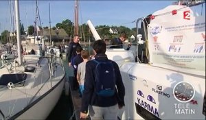 Santé : un dentiste soigne les enfants sur son bateau