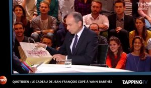 Quotidien : Jean-François Copé offre un cadeau étonnant à Yann Barthès (Vidéo)