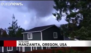Tornado tears up Oregon beach town