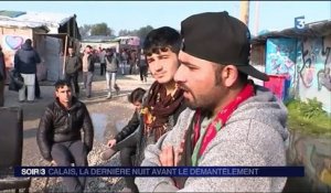 Calais : dernière nuit pour de nombreux migrants