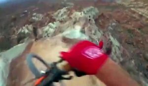 L'énorme chute du rider Brendan Fairclough pendant le Red Bull Rampage