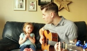 Un papa et sa fille de 4 ans chantent You've Got a Friend In Me de Toy Story