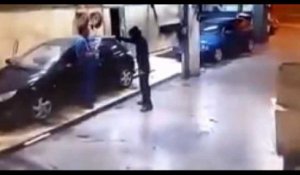 Ce garagiste force le voleur à laver une voiture !