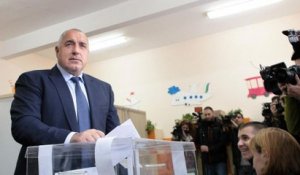 Bulgarie: Roumen Radev élu président, démission du Premier ministre