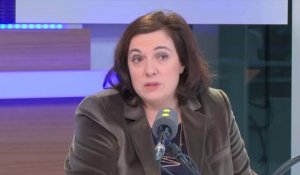Pour Emmanuelle Cosse, François Hollande "sera candidat" en 2017