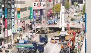 La reconstruction de la route de Fukuoka après le terrible glissement de terrain au japon
