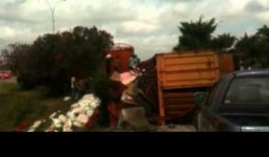 YVBPP N°14: Un camion surchargé se renverse sur le pont au Plateau
