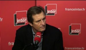 Jérôme Chartier répond aux questions de Léa Salamé