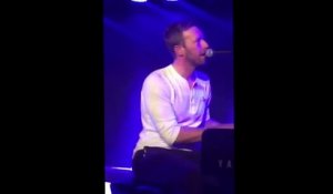 Chris Martin reprend Drake au Piano : Hotline Bling
