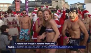 Charente-Maritime : le traditionnel bain de Noël à Chatelaillon-Plage