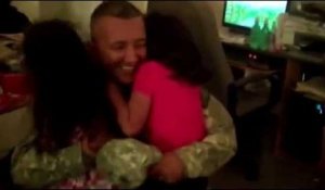 Un papa fait la plus jolie surprise à ses filles pour Noël !