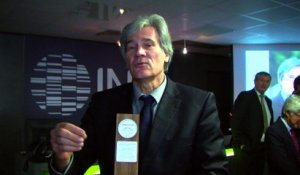 Stéphane Le Foll reçoit la médaille de l'Union internationale des sciences du sol