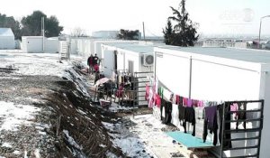 Les migrants frappés par la vague de froid dans les camps