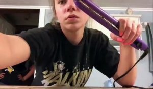 Une jeune fille fait péter du pop-corn avec un fer à lisser !