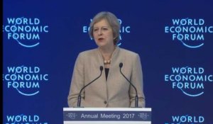 Davos 2017 : (ré)écoutez l’intervention de Theresa May, venue défendre le Brexit