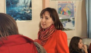 Susan Close, ministre australienne de l'éducation, en visite à Cherbourg