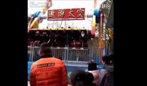 Un touriste se fait éjecter d'un manège en marche en Chine