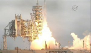 Décollage réussi pour SpaceX et sa capsule Dragon