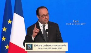 François Hollande défend le principe de neutralité de l'Etat après les propos de Marine Le Pen contre les juges