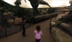 Comment traumatiser ses gamins à vie... Avec un T-rex!