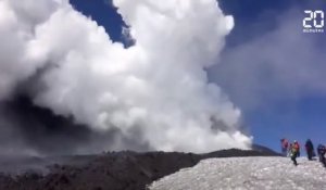 Une dizaine de blessés après une explosion spectaculaire de l'Etna