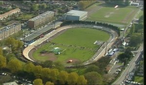 Tom Boonen et Steffen Wesemann se disputent la 2e place de Paris-Roubaix 2002