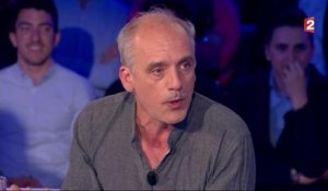 "ONPC" : nouveau différend sur le temps de parole de Philippe Poutou, Laurent Ruquier l'interrompt (Vidéo)